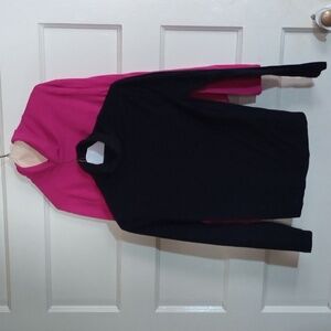 Made for Life medium women's turtleneck, lot of 2 - fuchsia/black (Rox234)